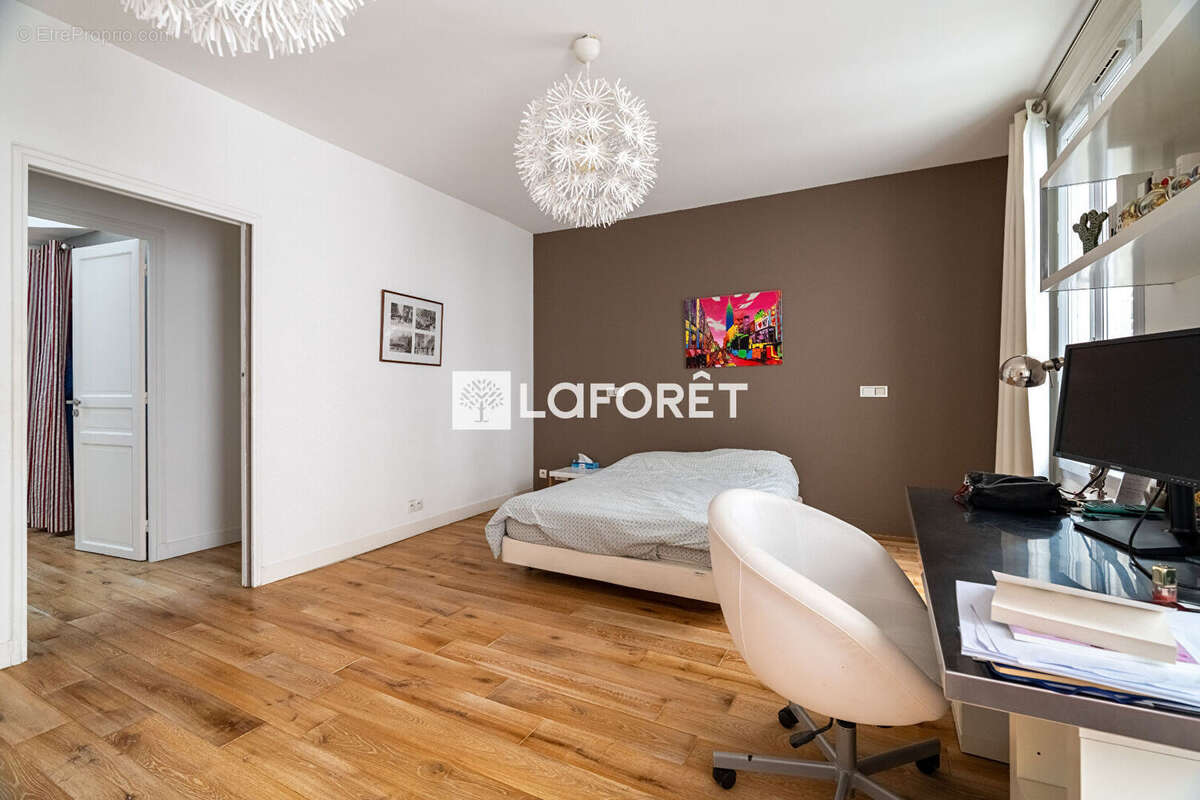 Maison à PARIS-17E