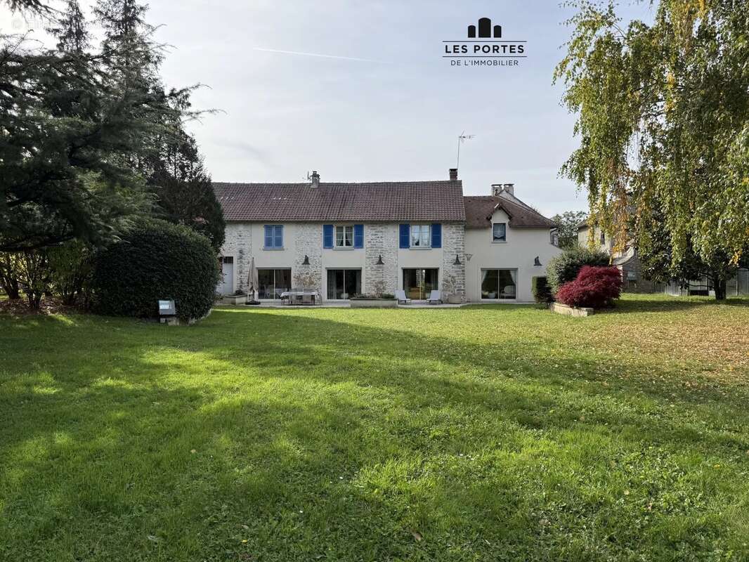 Maison à COURDIMANCHE-SUR-ESSONNE