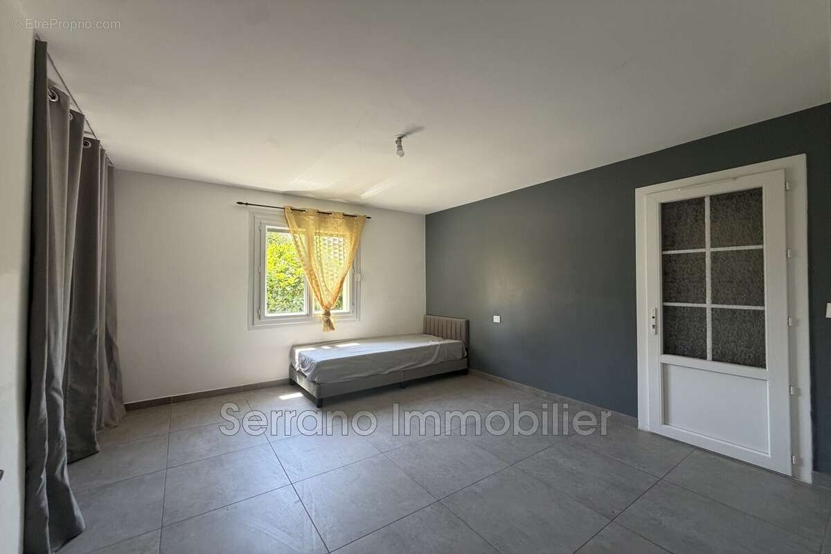 Maison 150 m² à Chateaurenard  - photo 2