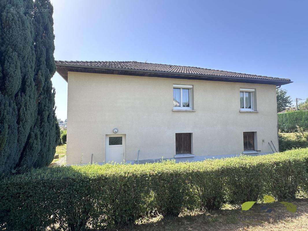 Maison à SAINT-LEONARD-DE-NOBLAT