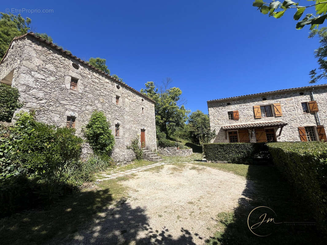 Maison à SAINT-ANDRE-DE-MAJENCOULES