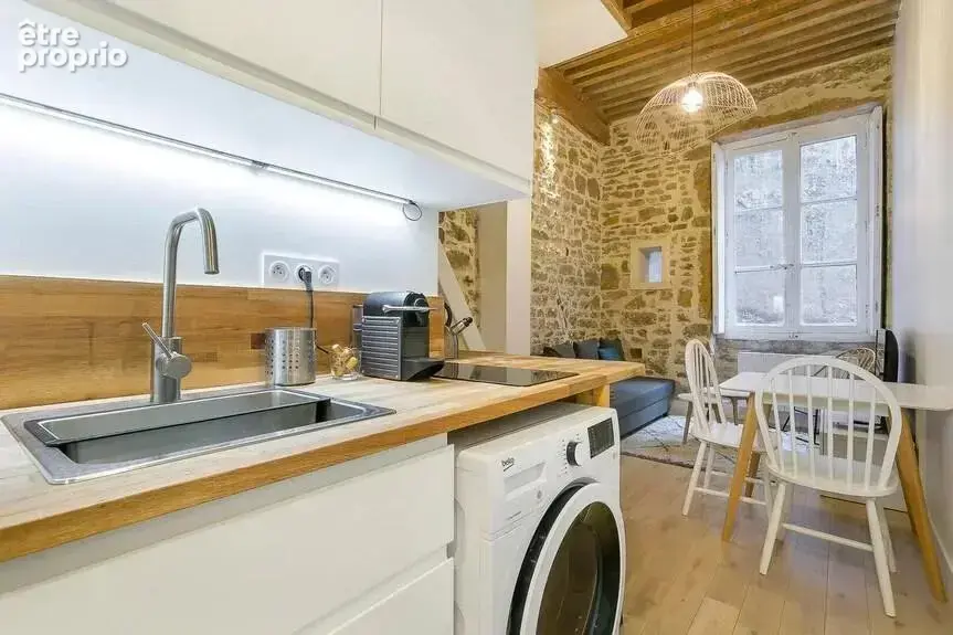 T1 Bis esprit loft rénové quartier Ainay - photo 4