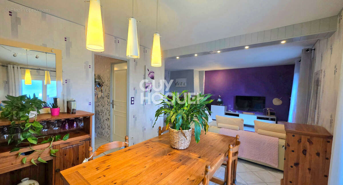 Maison à MONTCHANIN