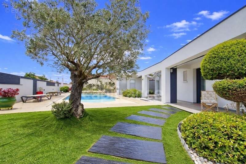 Maison à SAINT-GEORGES-DE-DIDONNE