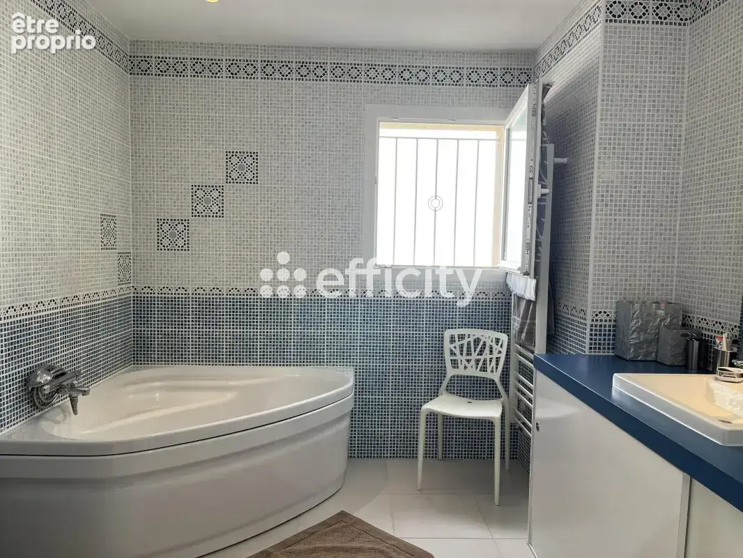Maison 144 m² à Niort  - photo 7