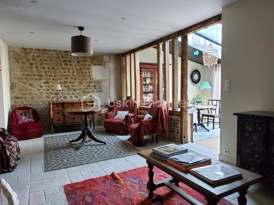 Maison à CORMEILLES