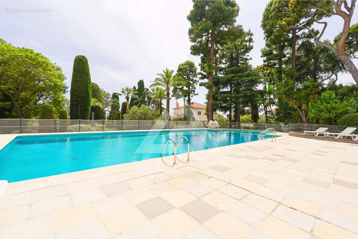 Appartement à CAP-D'AIL