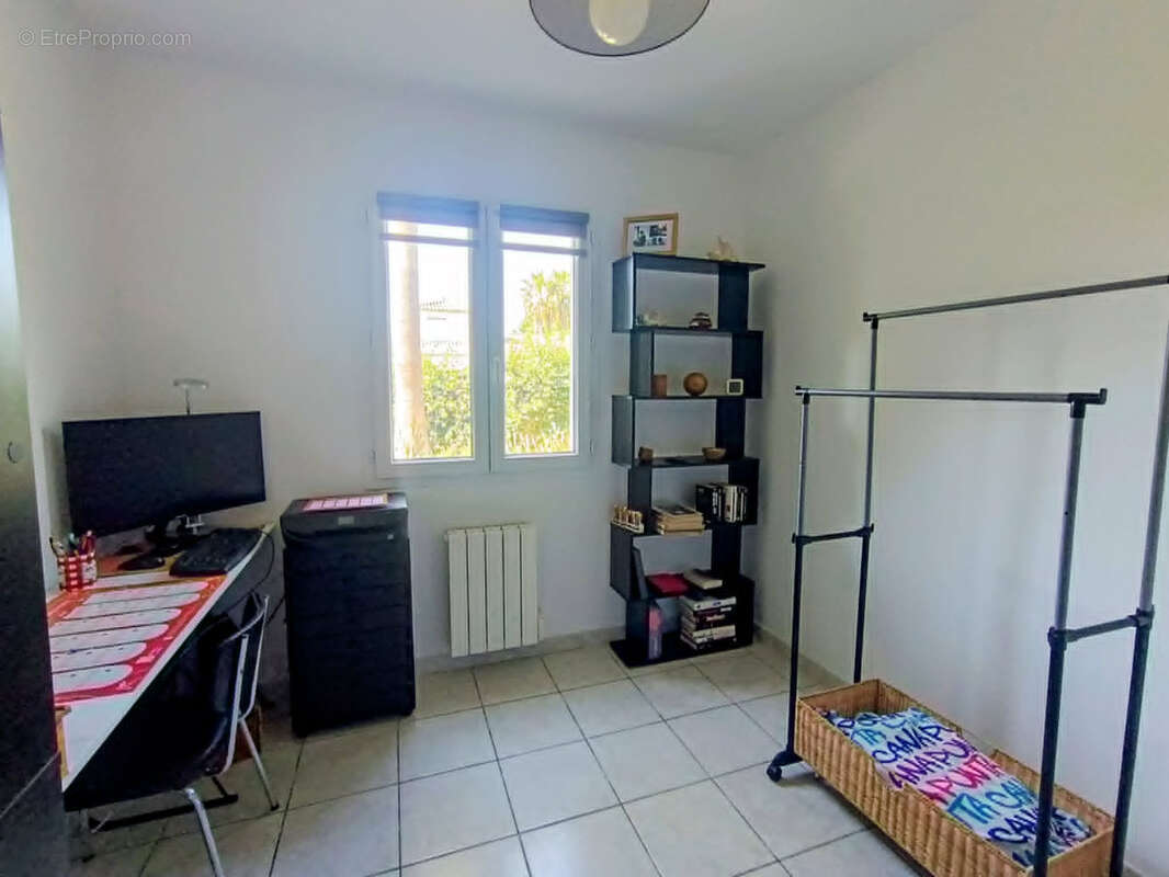 Maison à VILLENEUVE-LES-BEZIERS