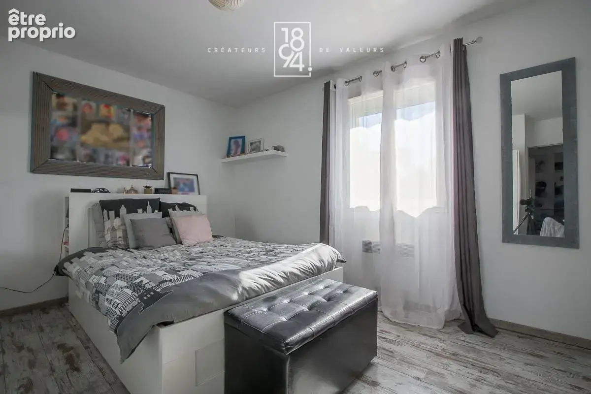 Maisont T4 À Vendre Marseille 13011  Maison plain-peid  Eoures au calme  Piscine - photo 10