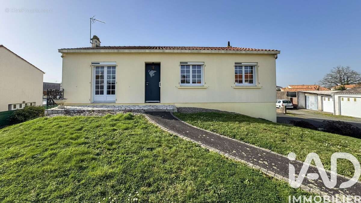 Photo 2 - Maison à BAZOGES-EN-PAILLERS