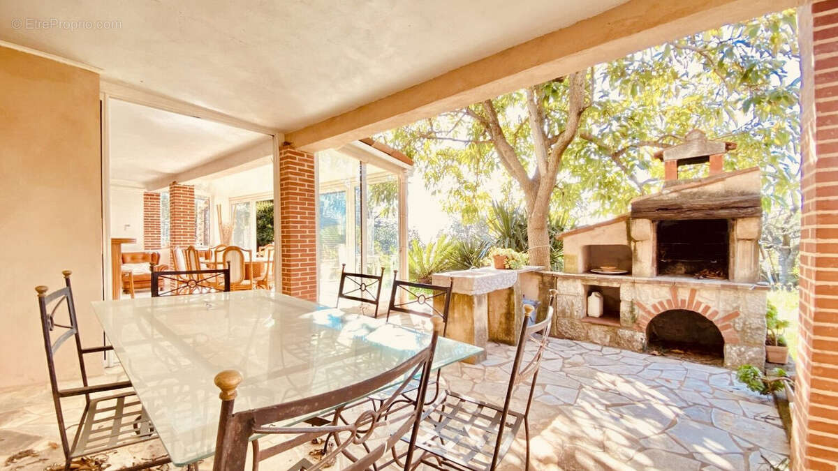 Maison à TOURRETTES-SUR-LOUP