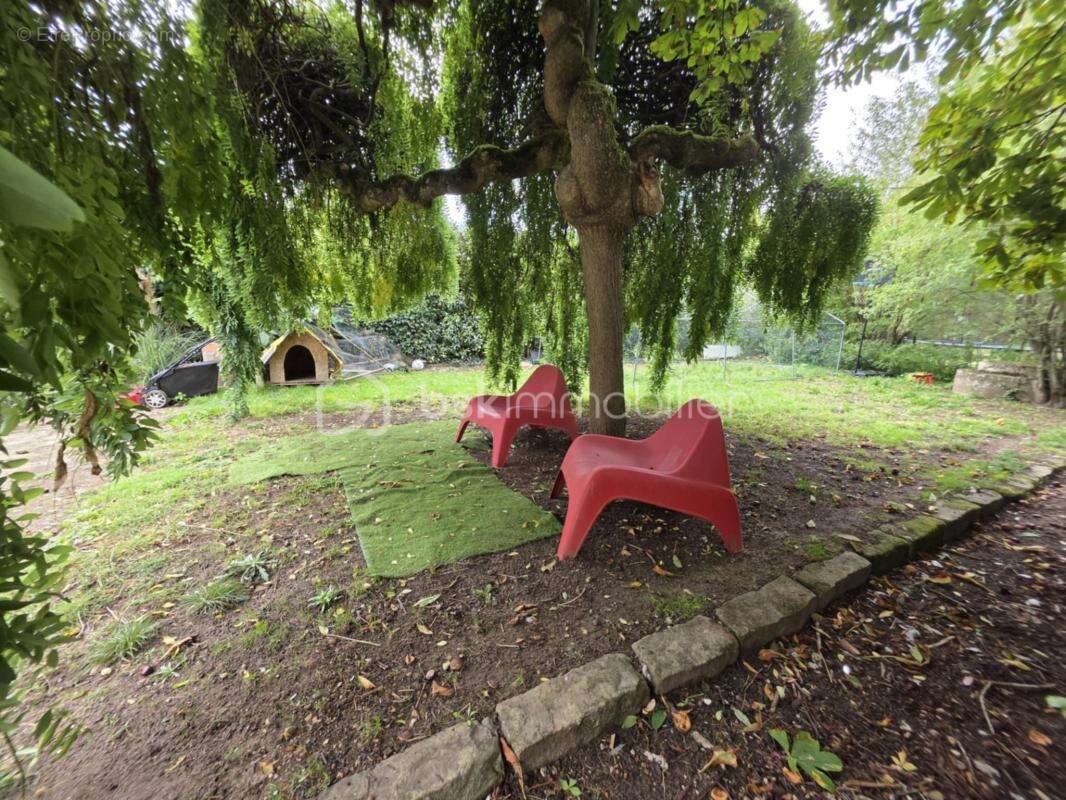 Maison à MONTCOURT-FROMONVILLE