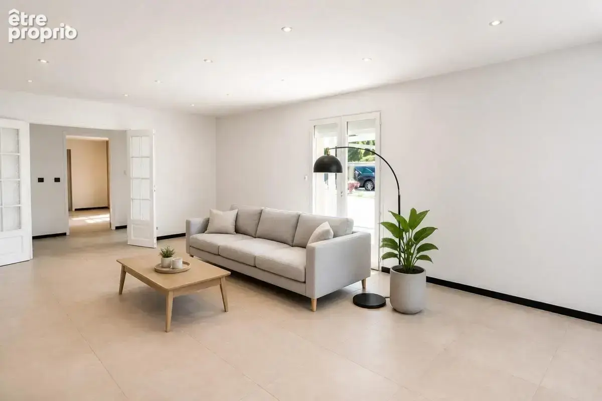 Maison de 6 pièces de 130 m² à Lapeyrouse-Mornay - photo 6