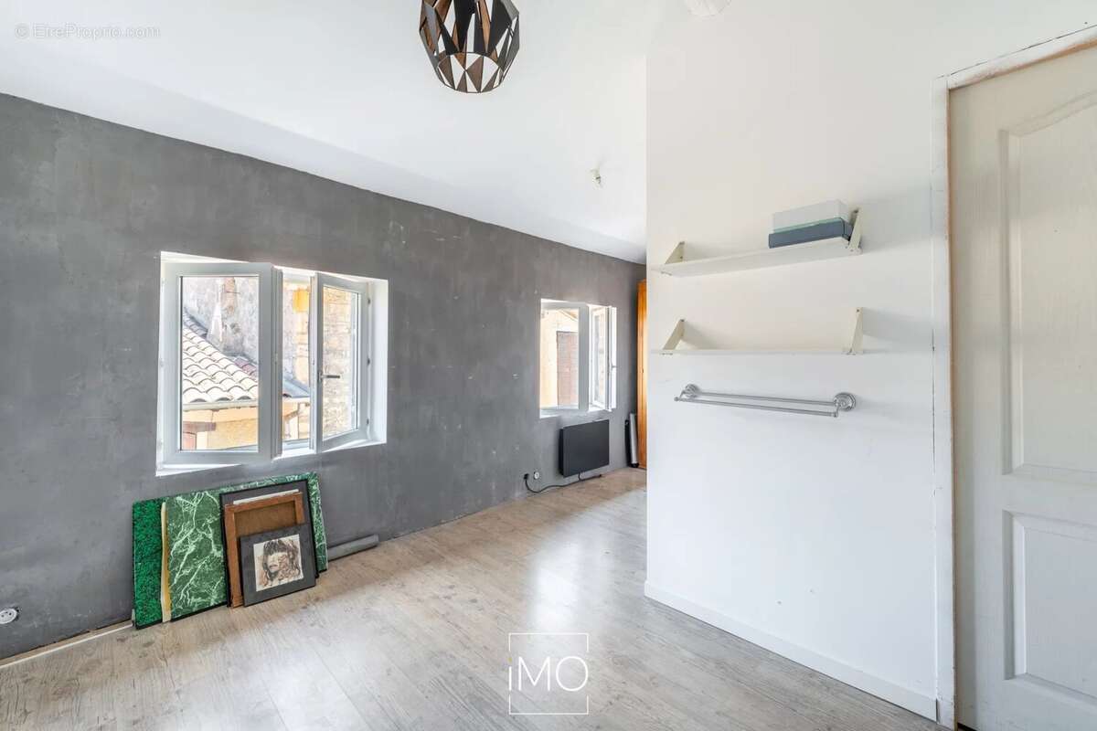 Appartement à CHASSELAY