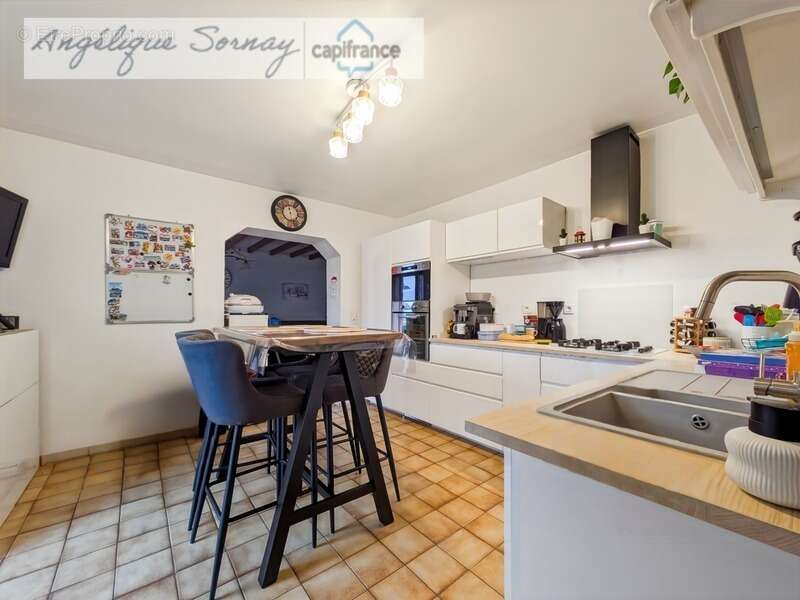 Maison à COMMENAILLES