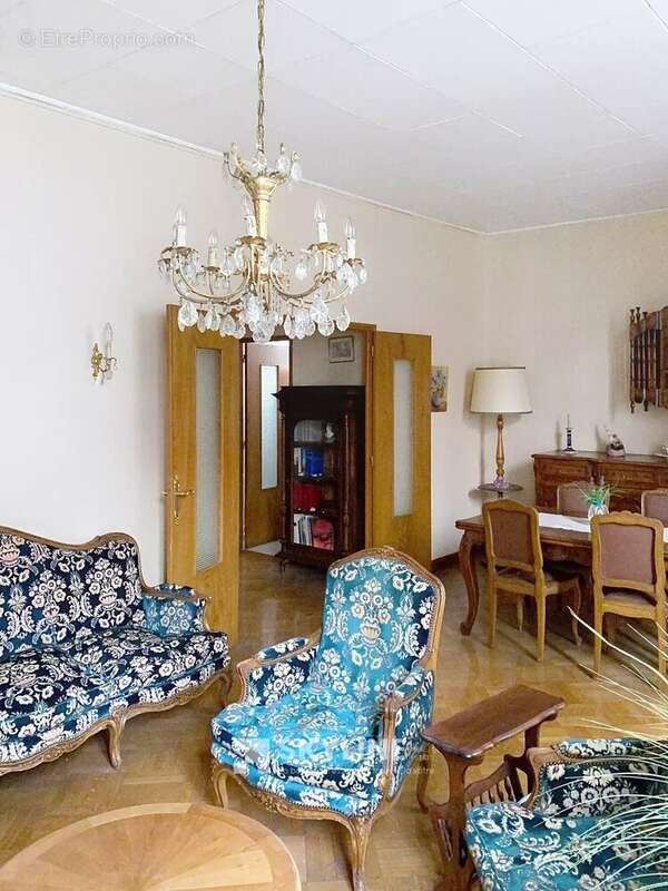 Appartement à MARSEILLE-1E