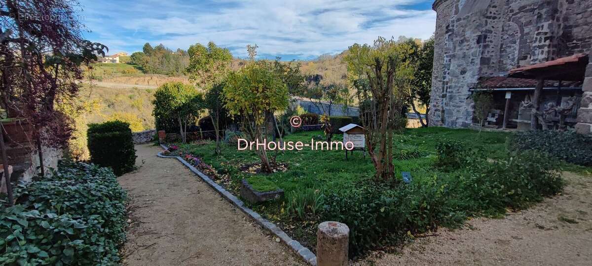 Commerce à VIEILLE-BRIOUDE