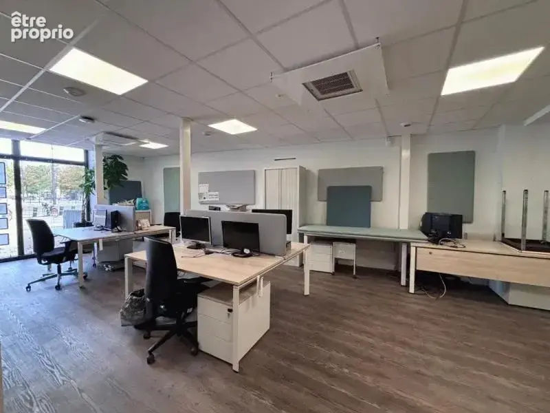 Bureaux-Place de la République - photo 6
