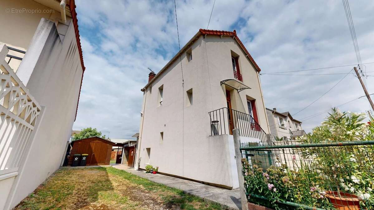 Maison à LE BLANC-MESNIL