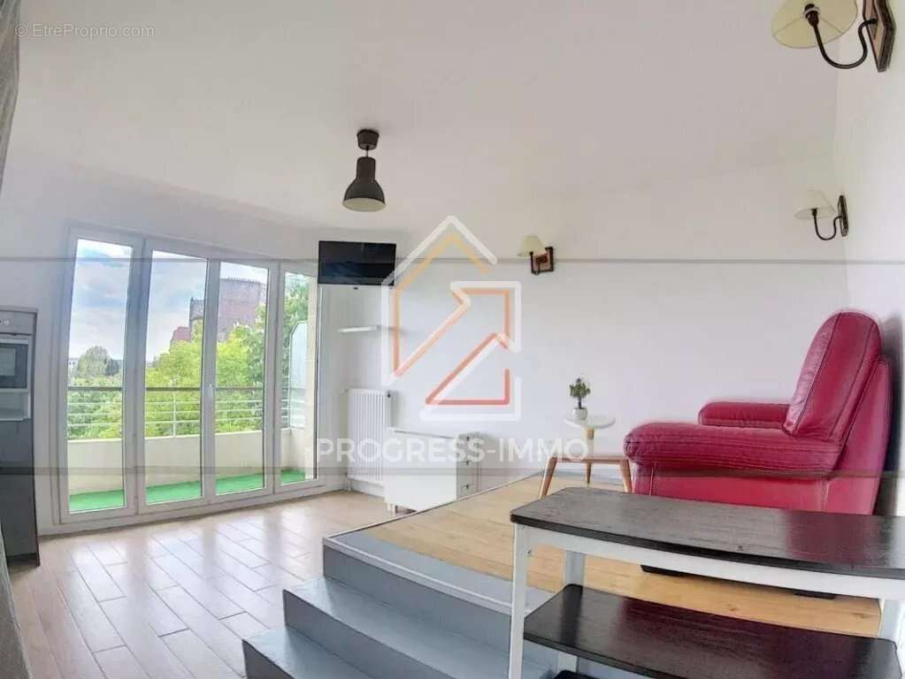 Appartement à SAINT-MAUR-DES-FOSSES