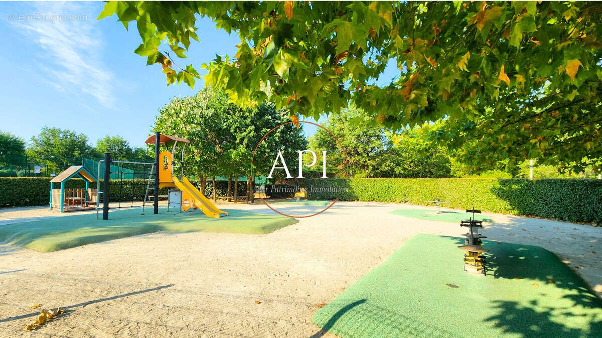 Maison à TOURRETTES