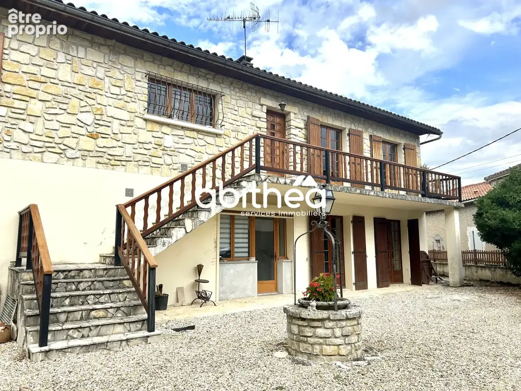 Photo Maison à Champniers au prix de 265 000€
