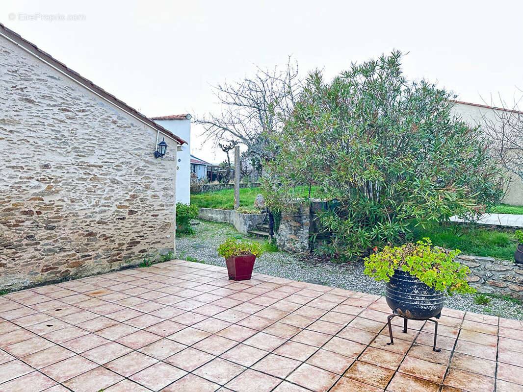 Maison à SAINT-JULIEN-DES-LANDES