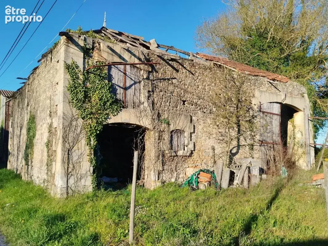 Terrain 5642 m² à Saint-Maigrin  - photo 6