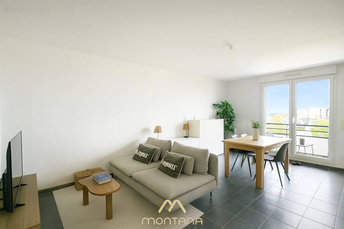 Appartement à AMNEVILLE