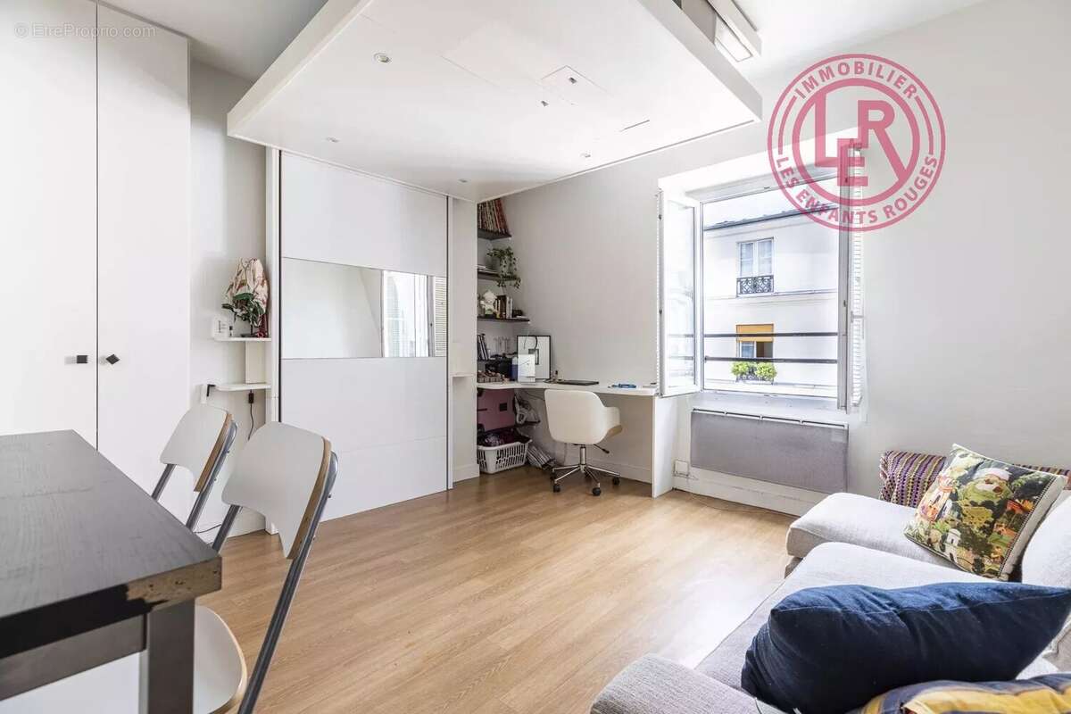 Appartement à PARIS-3E