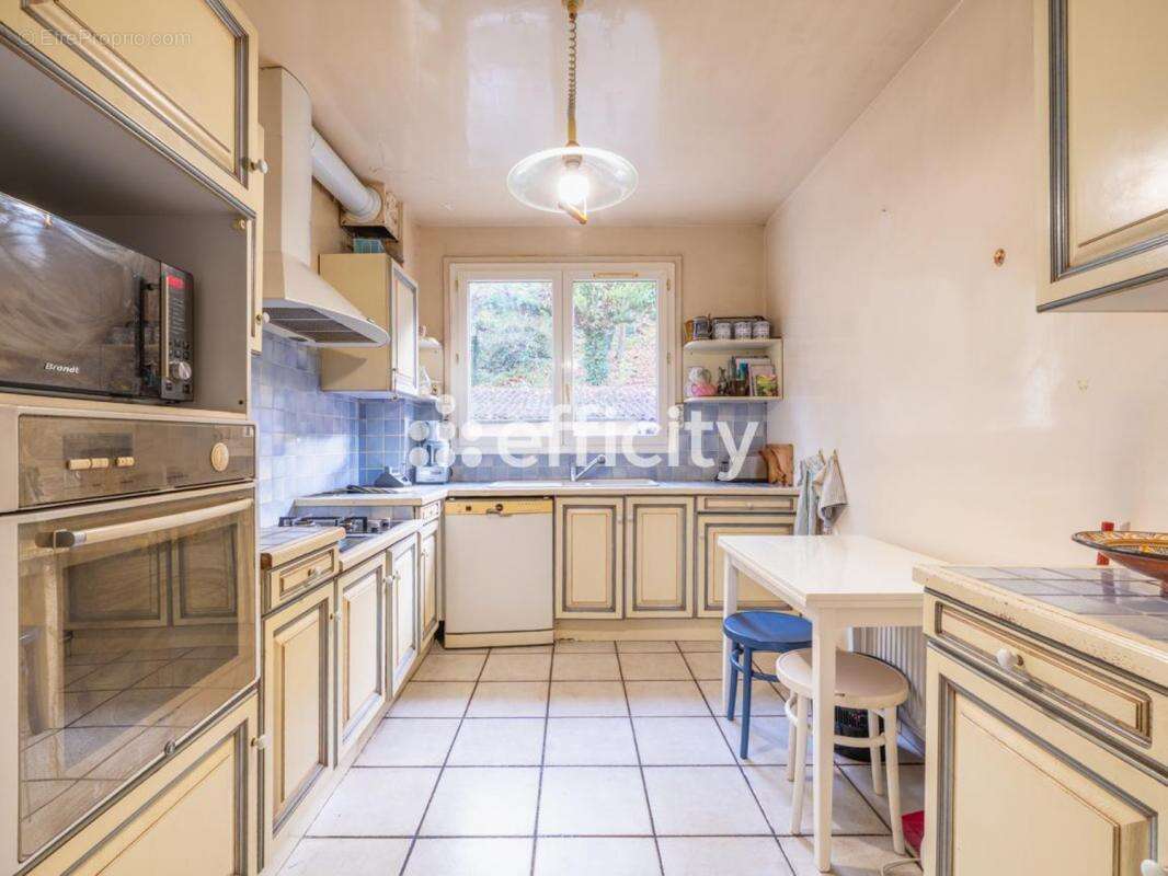 Maison à BRY-SUR-MARNE