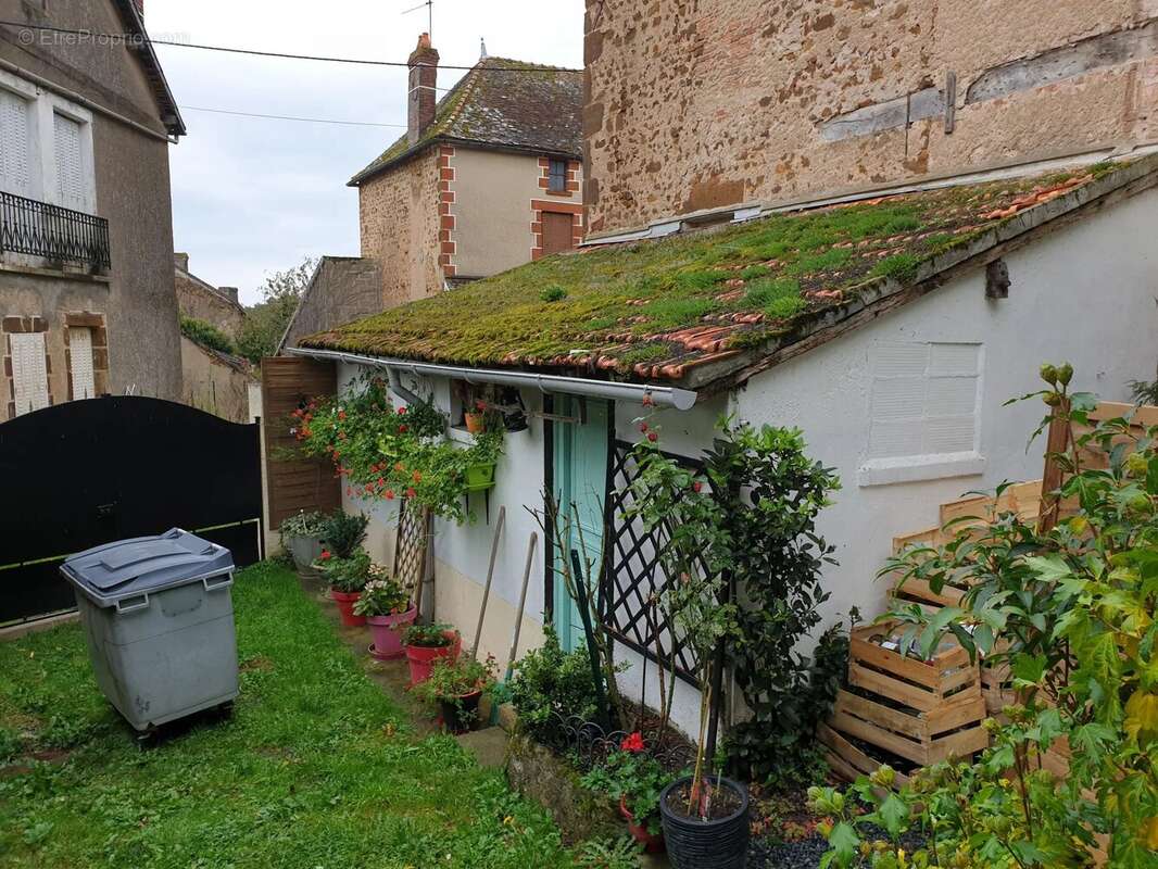 Restaurant avec deux appartements - photo 10