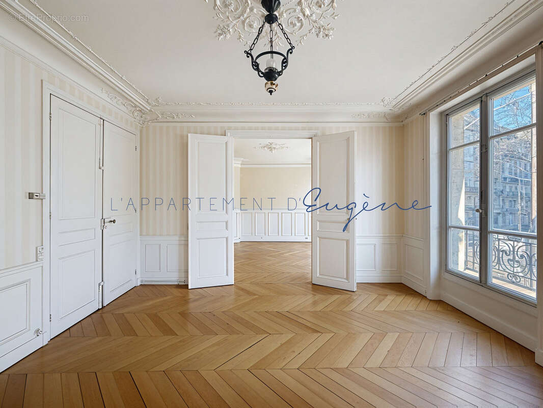 Appartement à PARIS-15E