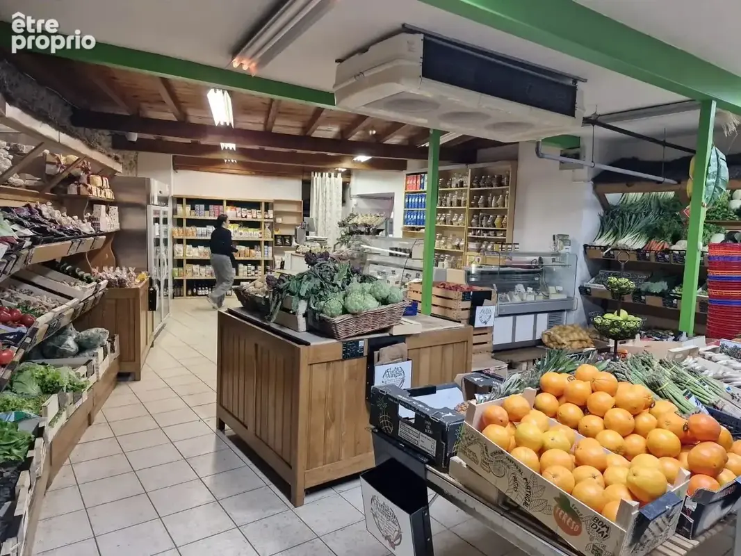 Immeuble  à Aurignac avec commerce, appartement et espace à créer - photo 4