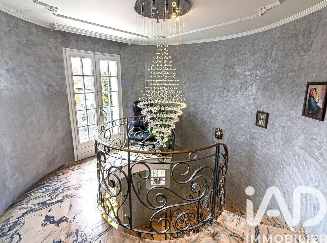 Photo 2 - Maison à BRON