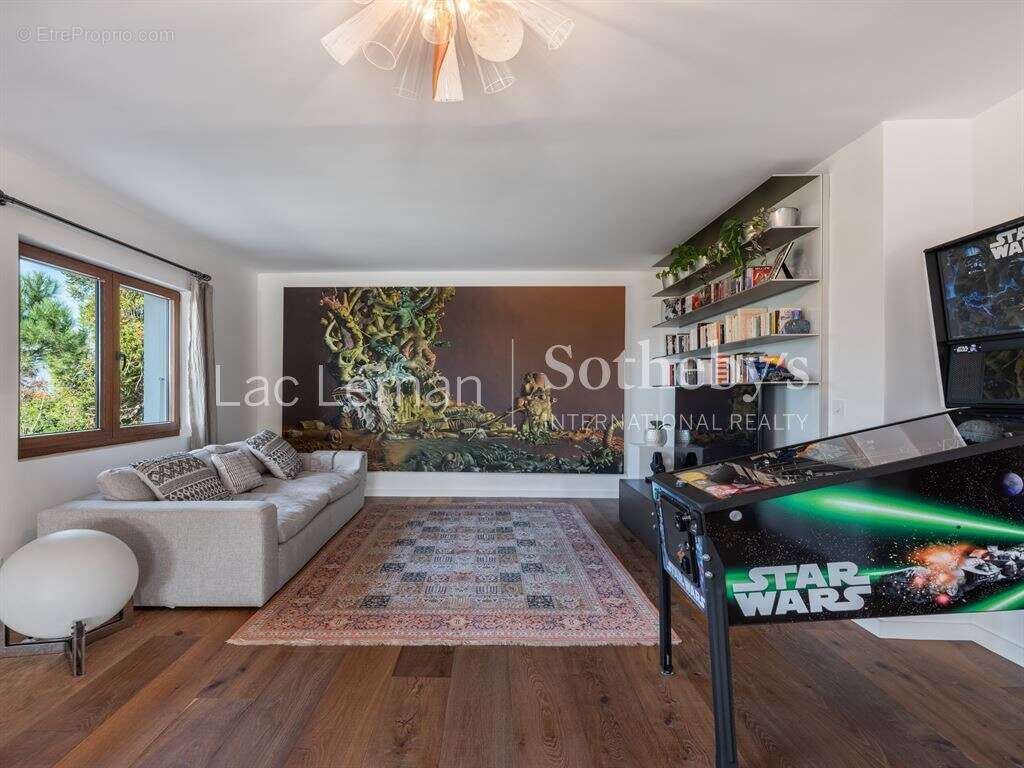 Maison à CHENS-SUR-LEMAN