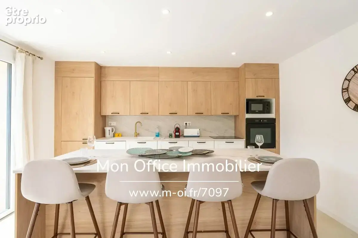 Référence : 7097-les. - appartement rénové à 100m de la mer t4 avec terrasse et parkings résidence calme à grimaud beauvallon - photo 9