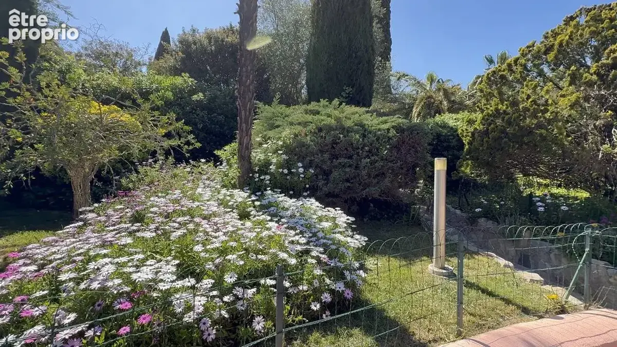 Villa 260m² avec piscine à Fréjus Valescure dans un domaine privé sur un terrain de 1750m² - photo 24
