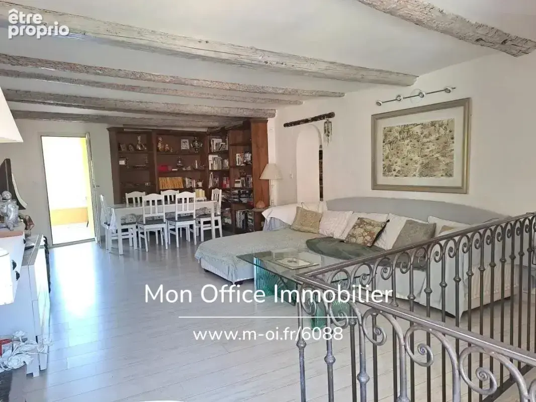 Référence : 6088-VCL - Maison centre ville - Au calme, jardin et garage - 13 330 PELISSANNE - photo 7