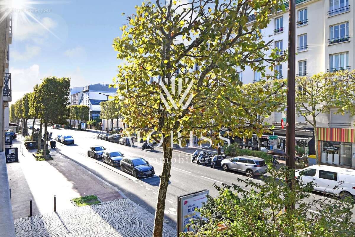 Appartement à CHARENTON-LE-PONT