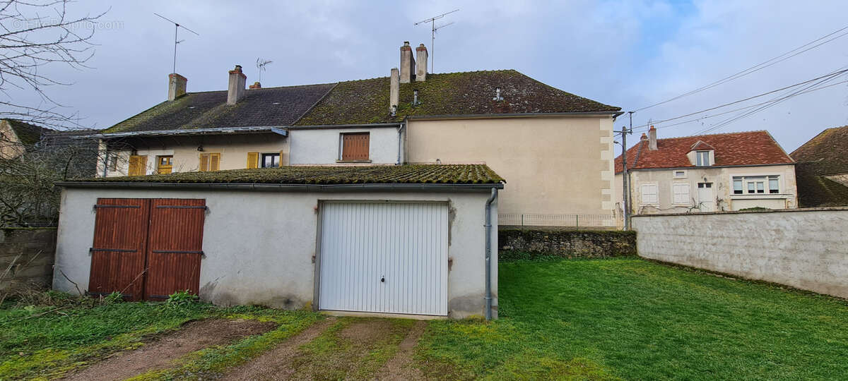Maison à BRINON-SUR-BEUVRON