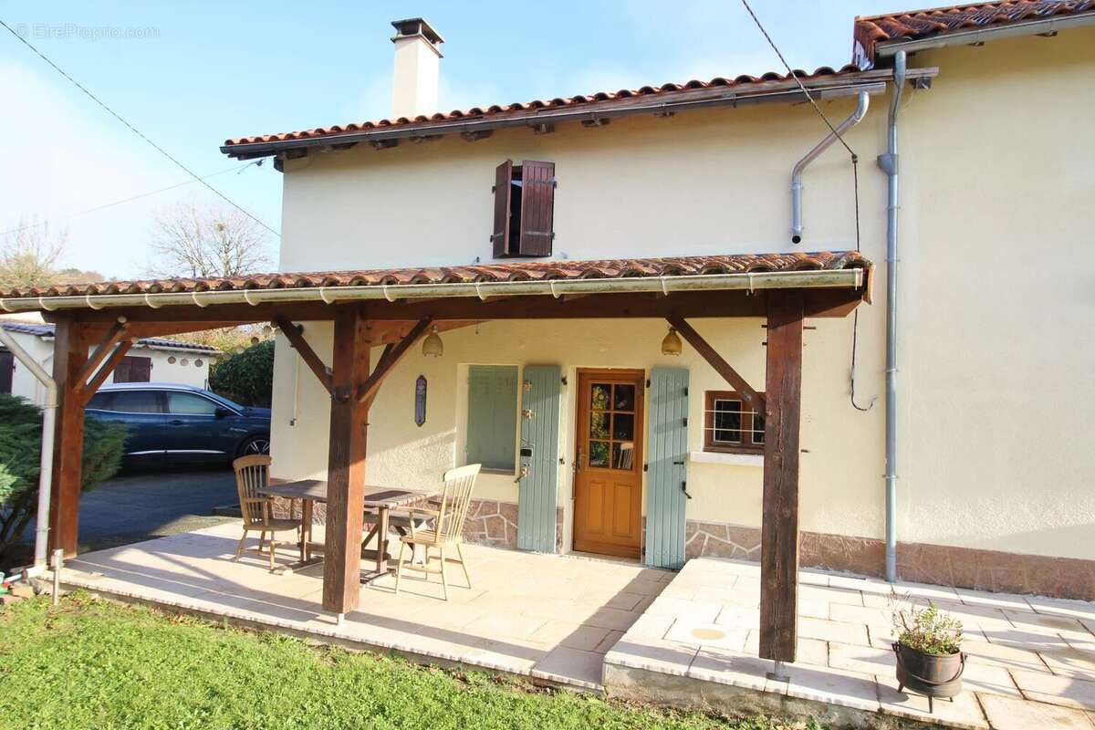 Ancienne grange transformée avec maison d'amis attenante - photo 8