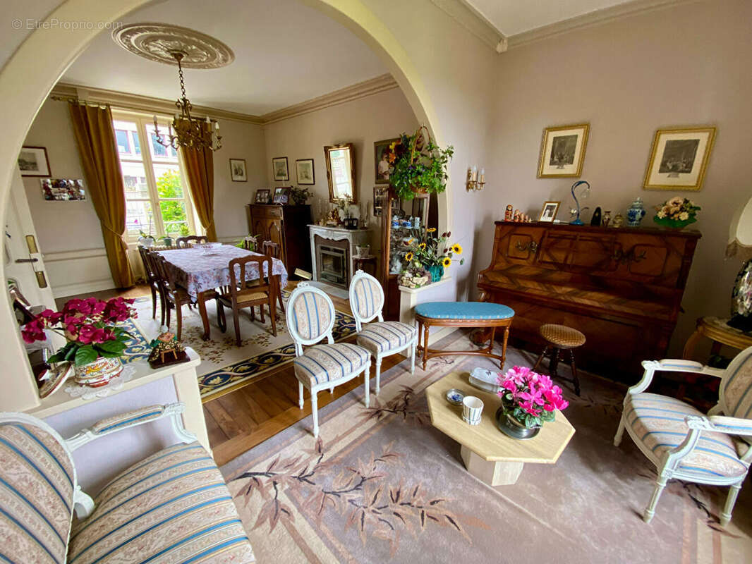Maison à DOL-DE-BRETAGNE