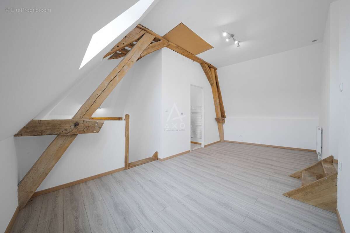 Maison à FLEUREY-SUR-OUCHE