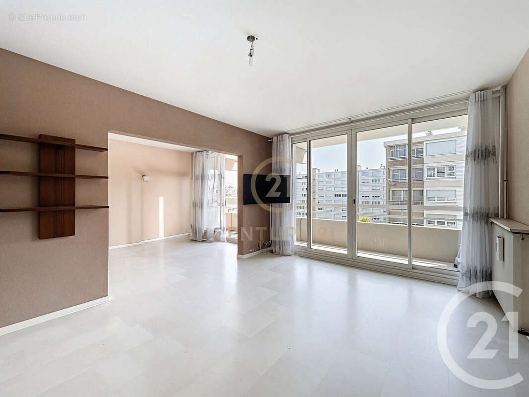 Appartement à LYON-8E