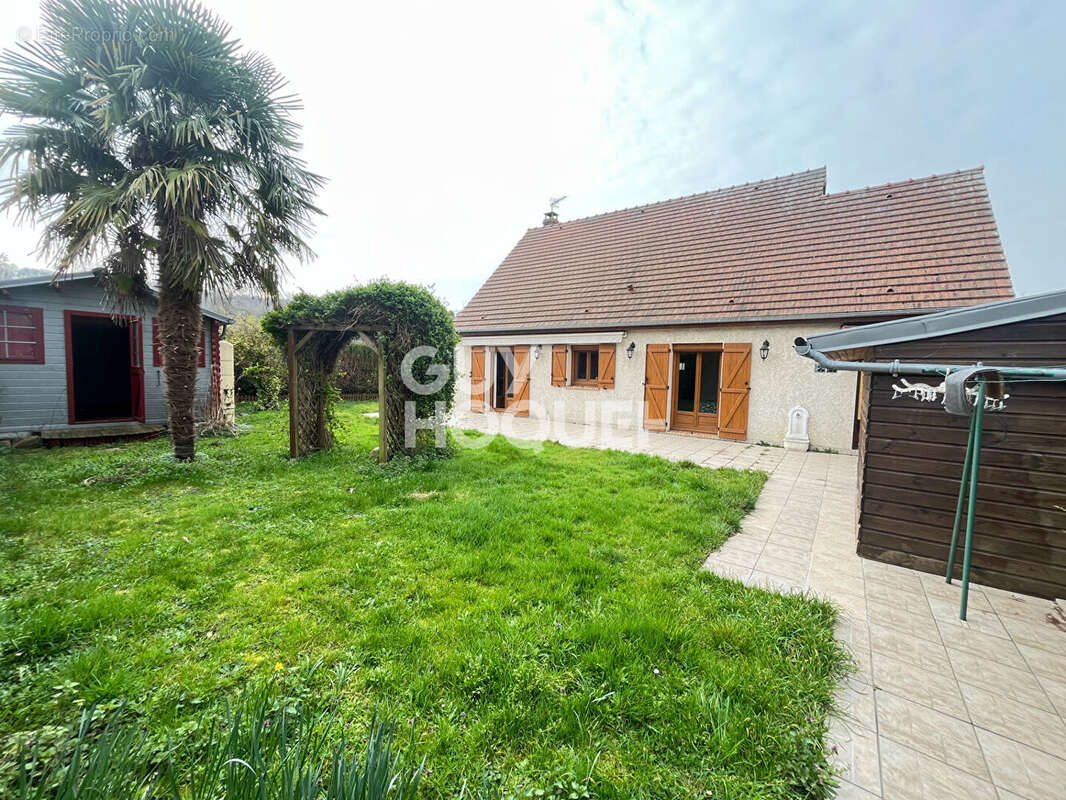 Maison à BELLEU