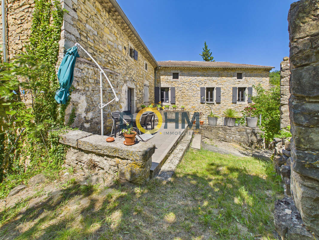 Propriété: 3 habitations + piscine - photo 5