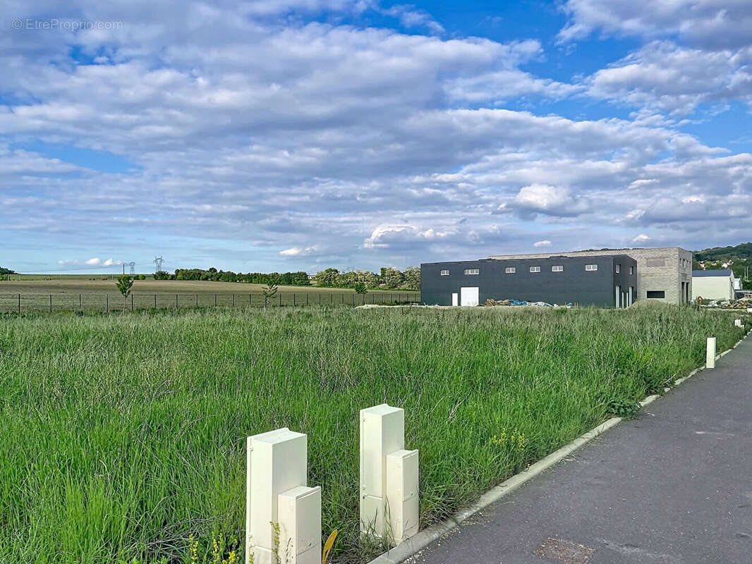Terrain à VILLIERS-SAINT-FREDERIC
