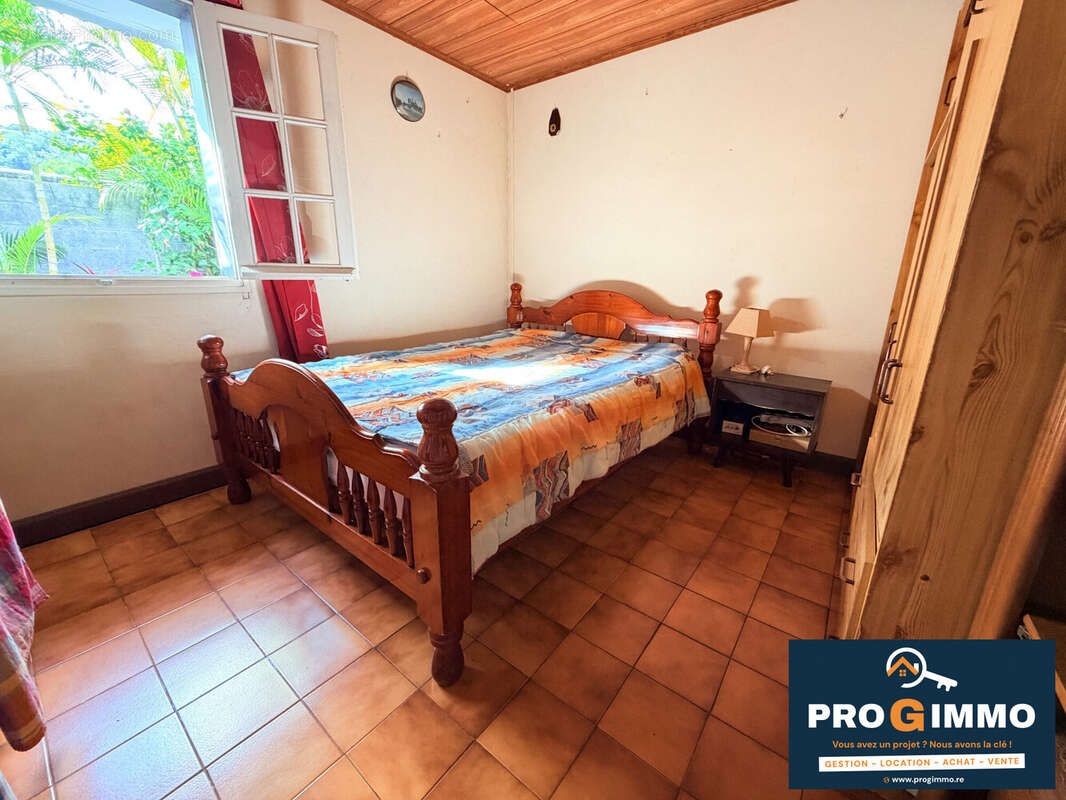 Maison 95 m² à Saint-Louis  - photo 7