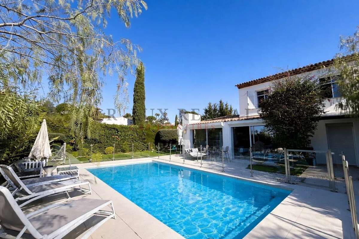 Maison à VILLENEUVE-LOUBET